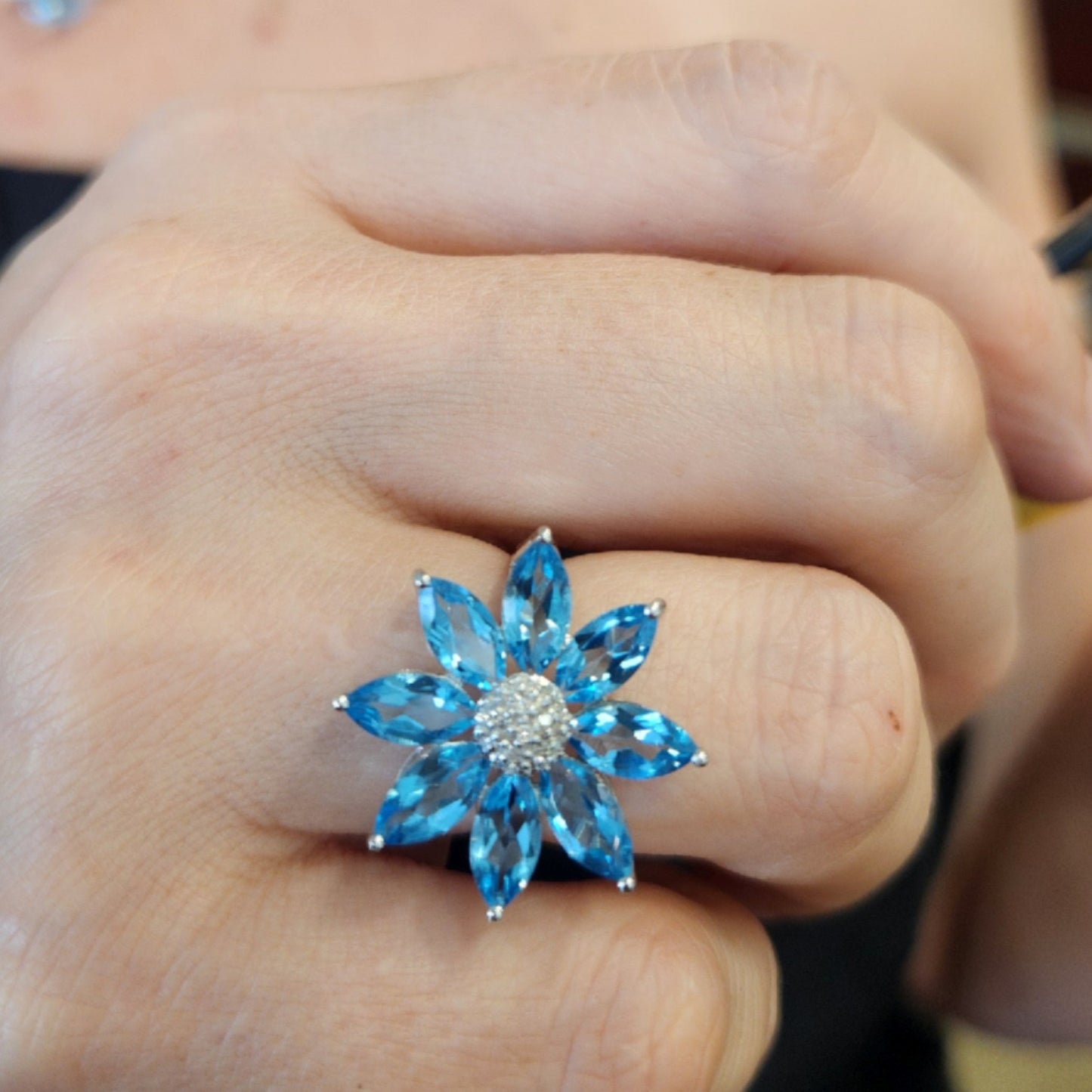 Vintage 14 Karat White Gold Sky Blue Topaz & Diamond Flower Ring
