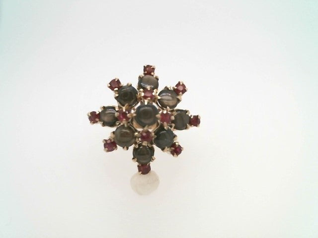 Vintage 14 Karat Yellow Gold Black Star Sapphire & Ruby Pagoda/Temple Style Cluster Ring