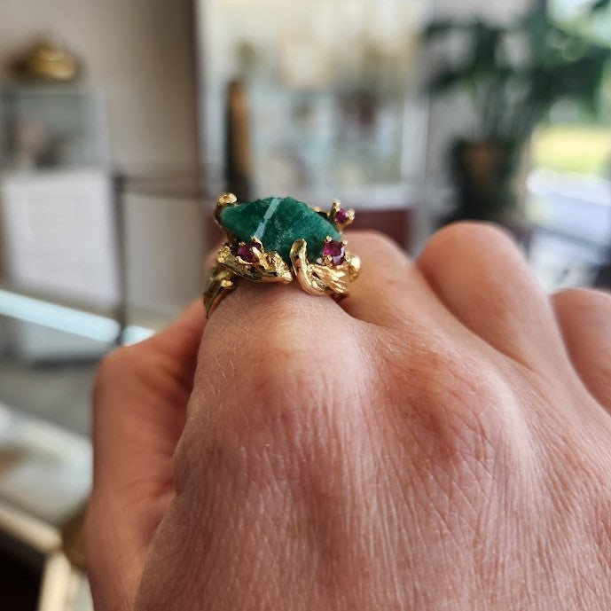 Vintage 14 Karat Yellow Gold Rough Lab Grown Emerald Ring With Ruby Accents, Floral Motif Mounting With Leaves & Branches