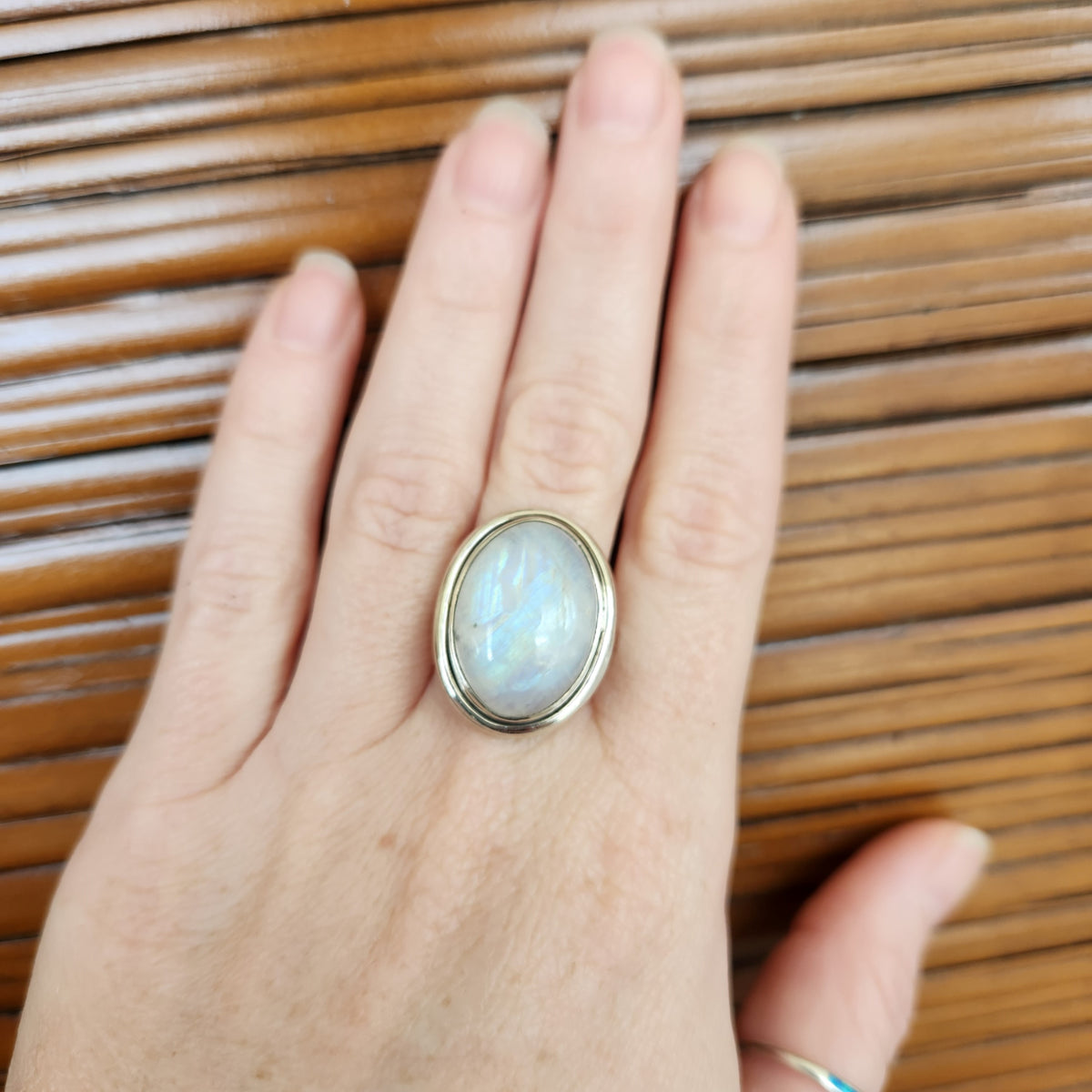 Vintage Sterling Silver Bezel Set Cabochon Moonstone Solitaire Ring