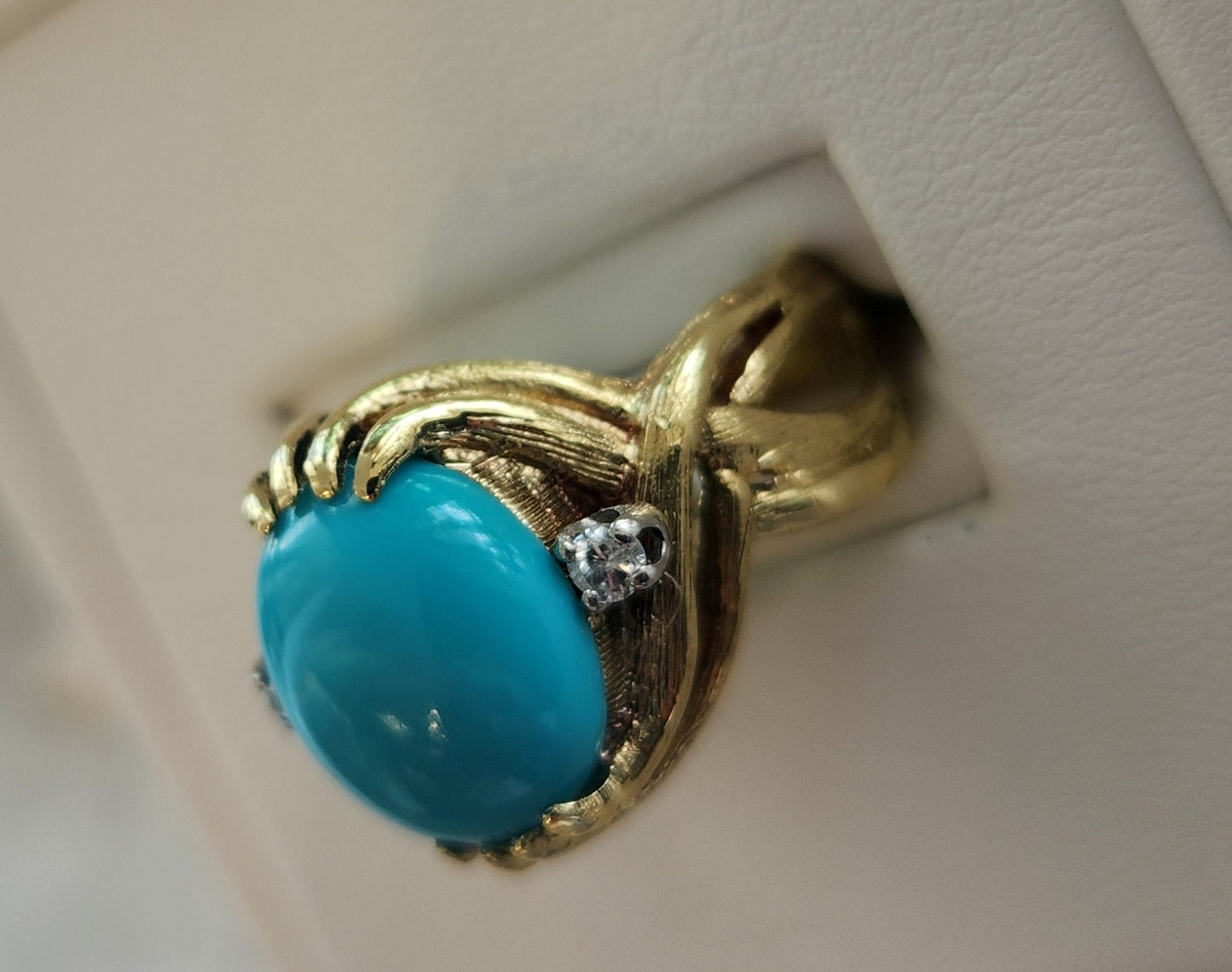 Vintage 18 Karat Yellow Gold Turquoise & Diamond Ring With Brushed Finish