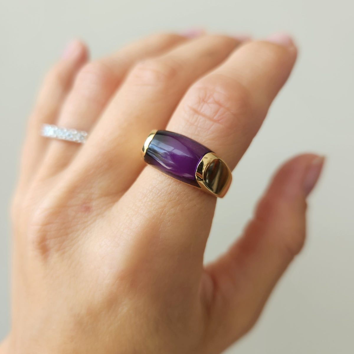 Vintage 18 Karat Yellow Gold Bulgari "Tronchetto" Cabochon Amethyst Ring