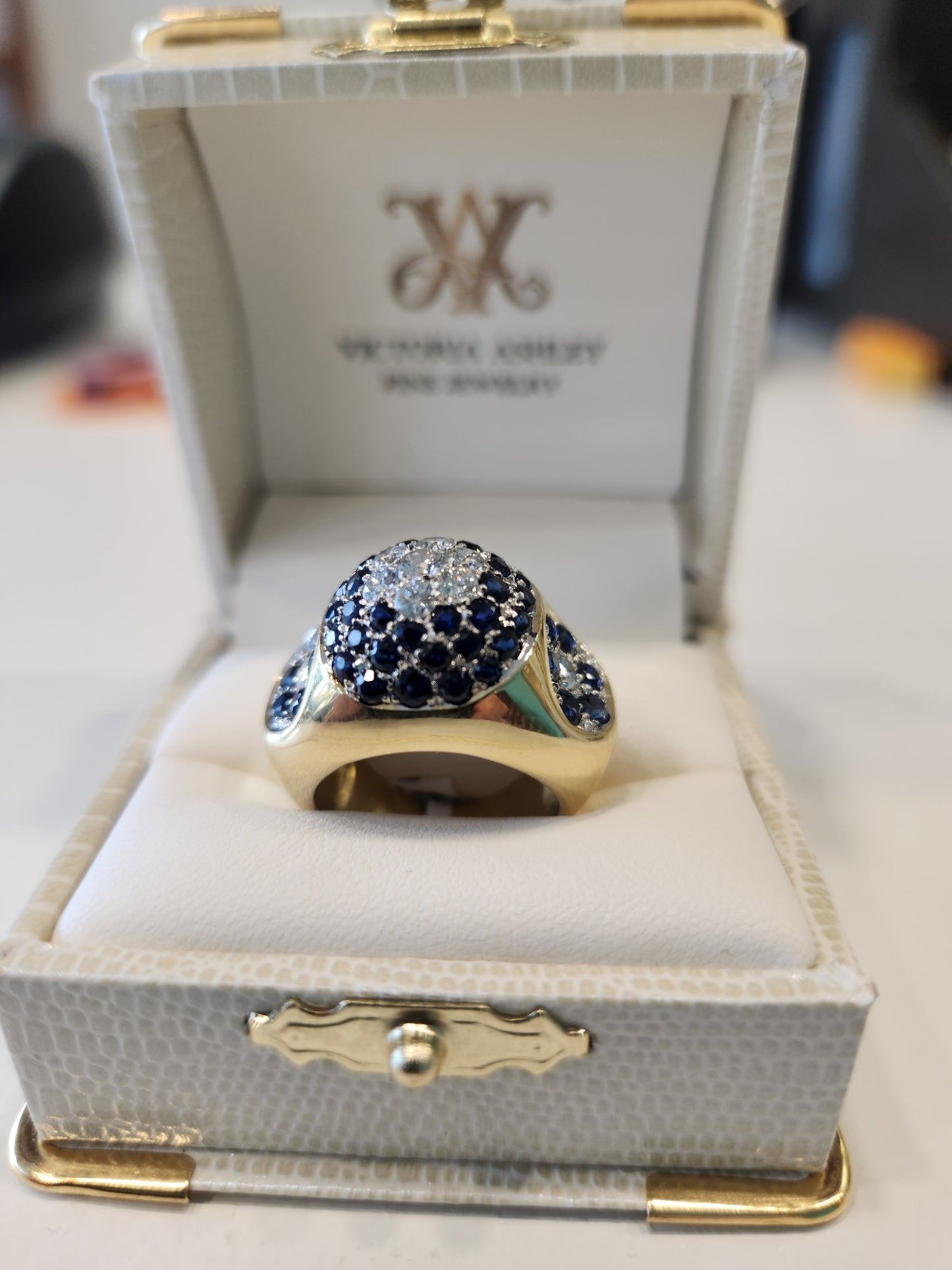Vintage 18K Yellow And White  Gold Sapphire And Diamonds Cluster Ring