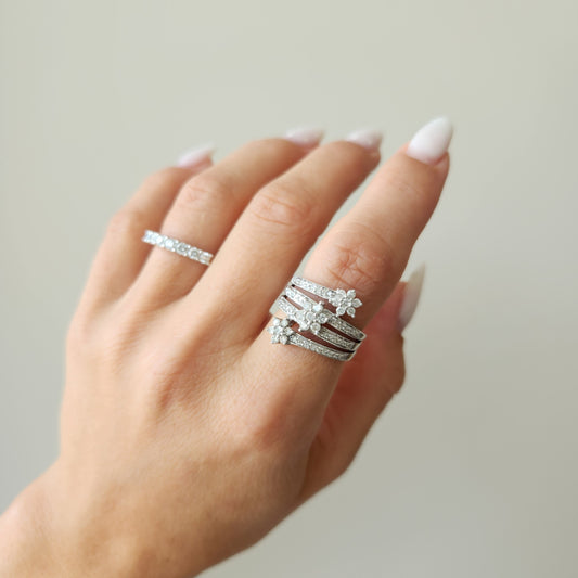 Vintage 10 Karat White Gold 3 Flower Cluster Multi Band Ring