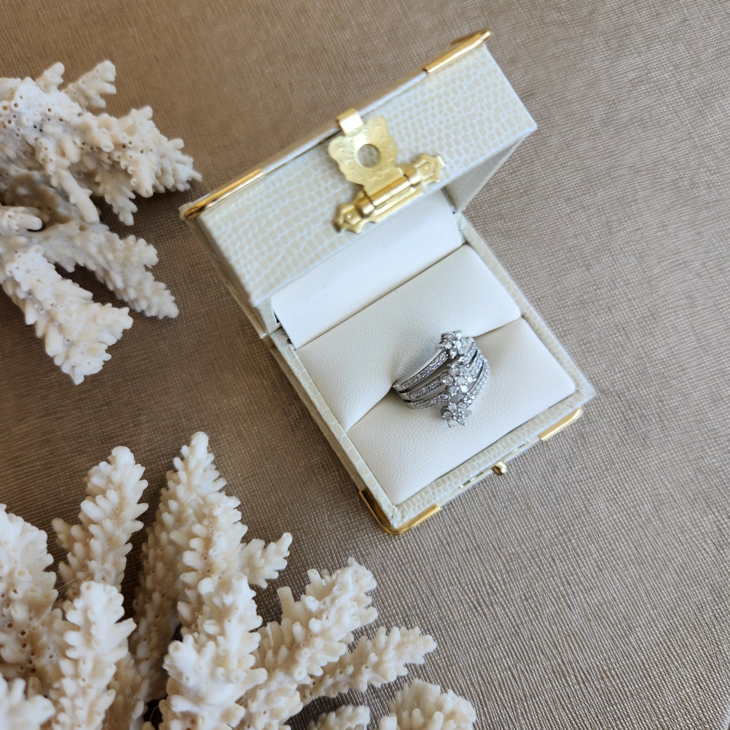 Vintage 10 Karat White Gold 3 Flower Cluster Multi Band Ring