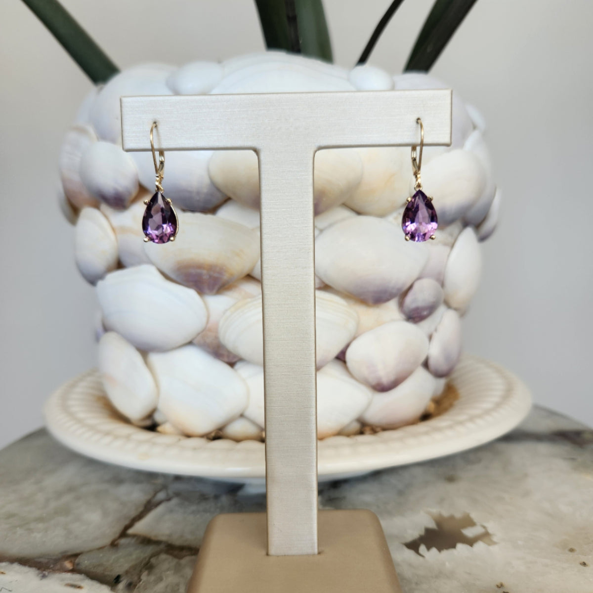 Vintage 14 Karat Yellow Gold Pear Shaped Amethyst Dangle Earrings With Leverbacks