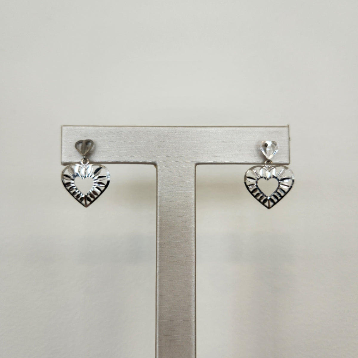Vintage 14 Karat White Gold Diamond Cut Heart Dangle Earrings