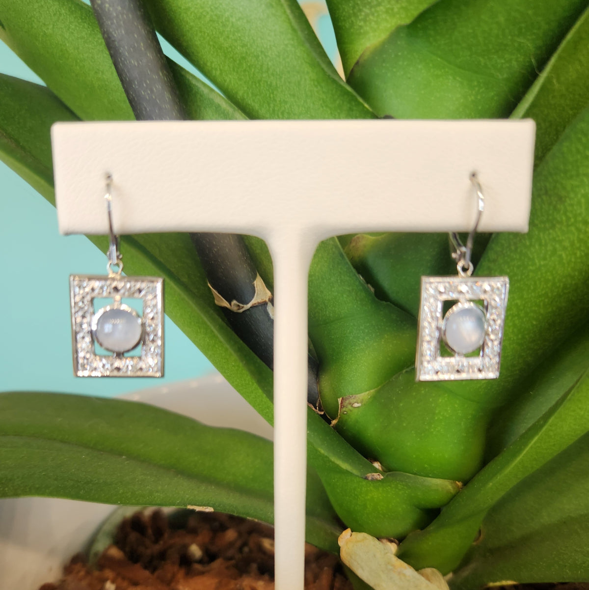 Vintage 10 Karat White Gold Blue/Gray Star Sapphire & Diamond Rectangle Earrings