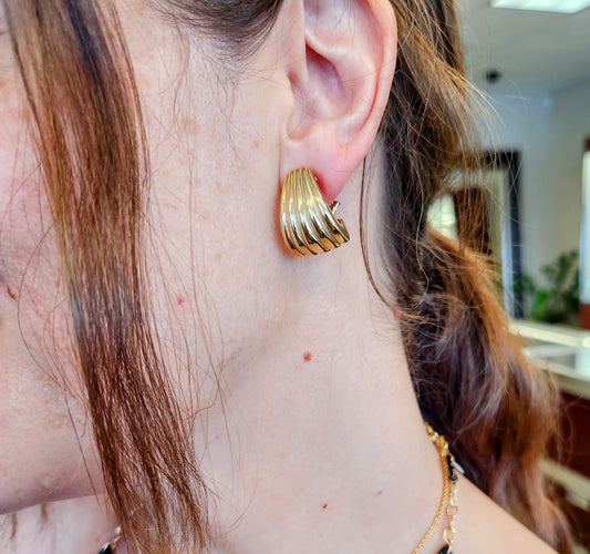 Vintage 18 Karat Yellow Gold Ribbed Earrings With Omega Backs