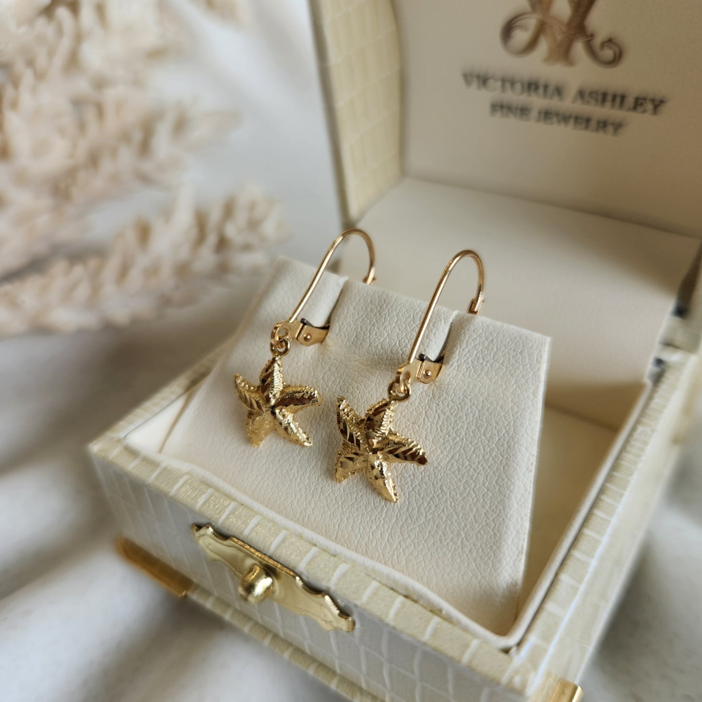 Vintage 14 Karat Yellow Gold Starfish Dangle Earrings On Lever Backs