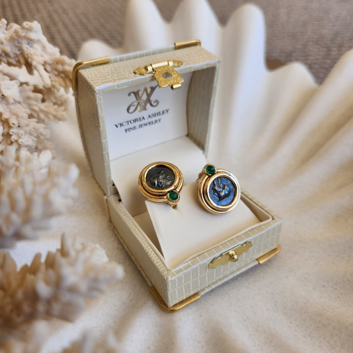 Vintage 18 Karat Yellow And White Gold Bvlgari Monete Ancient Coin And Cabochon Emerlad Clip Earrings