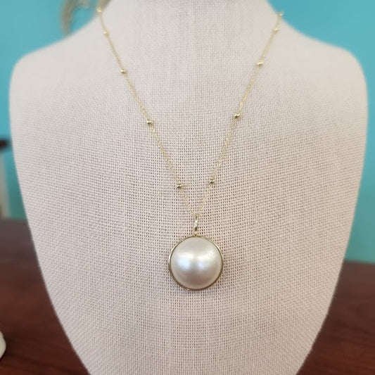 *Online Clearance* Vintage 14 Karat Yellow Gold Bezel Set 14 Mm Mabe Pearl Pendant
