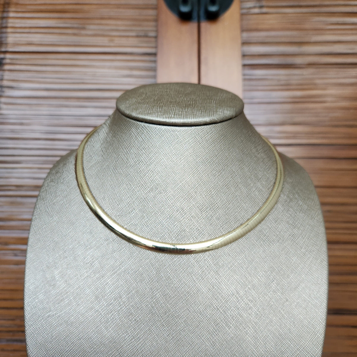 Vintage 14 Karat Yellow Gold 6 Mm Domed Omega Chain Necklace, 16.5"