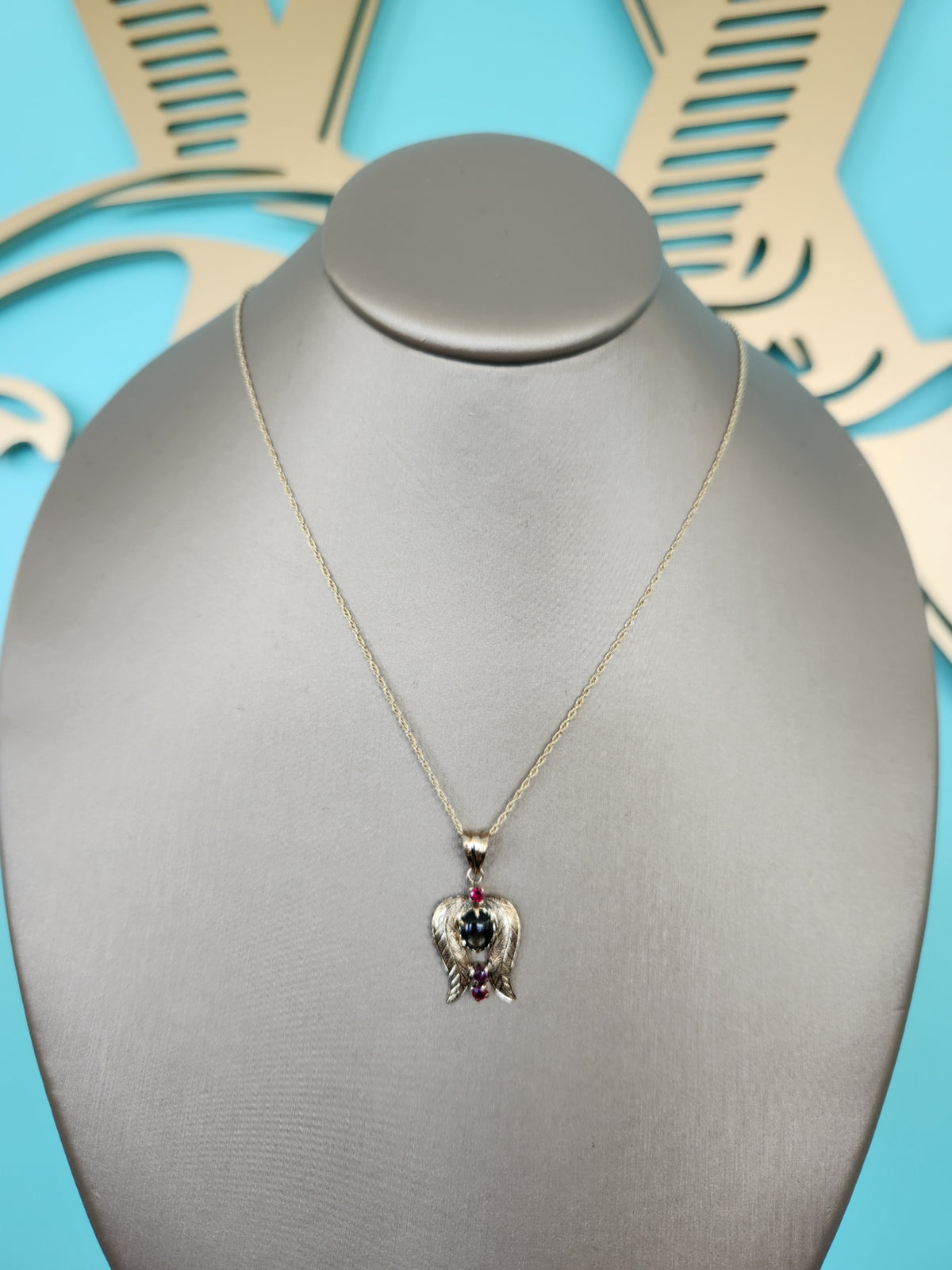 Vintage 14 Karat Yellow Gold Black Star Sapphire & Ruby Pendant With Leaf/Wing Motif