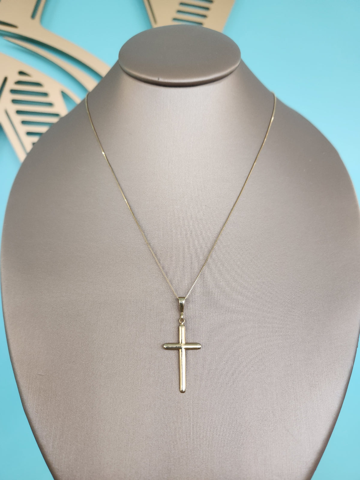14 Karat Yellow Gold Cross Pendant
Overall Dimentions = 38.5X16mm
Ch