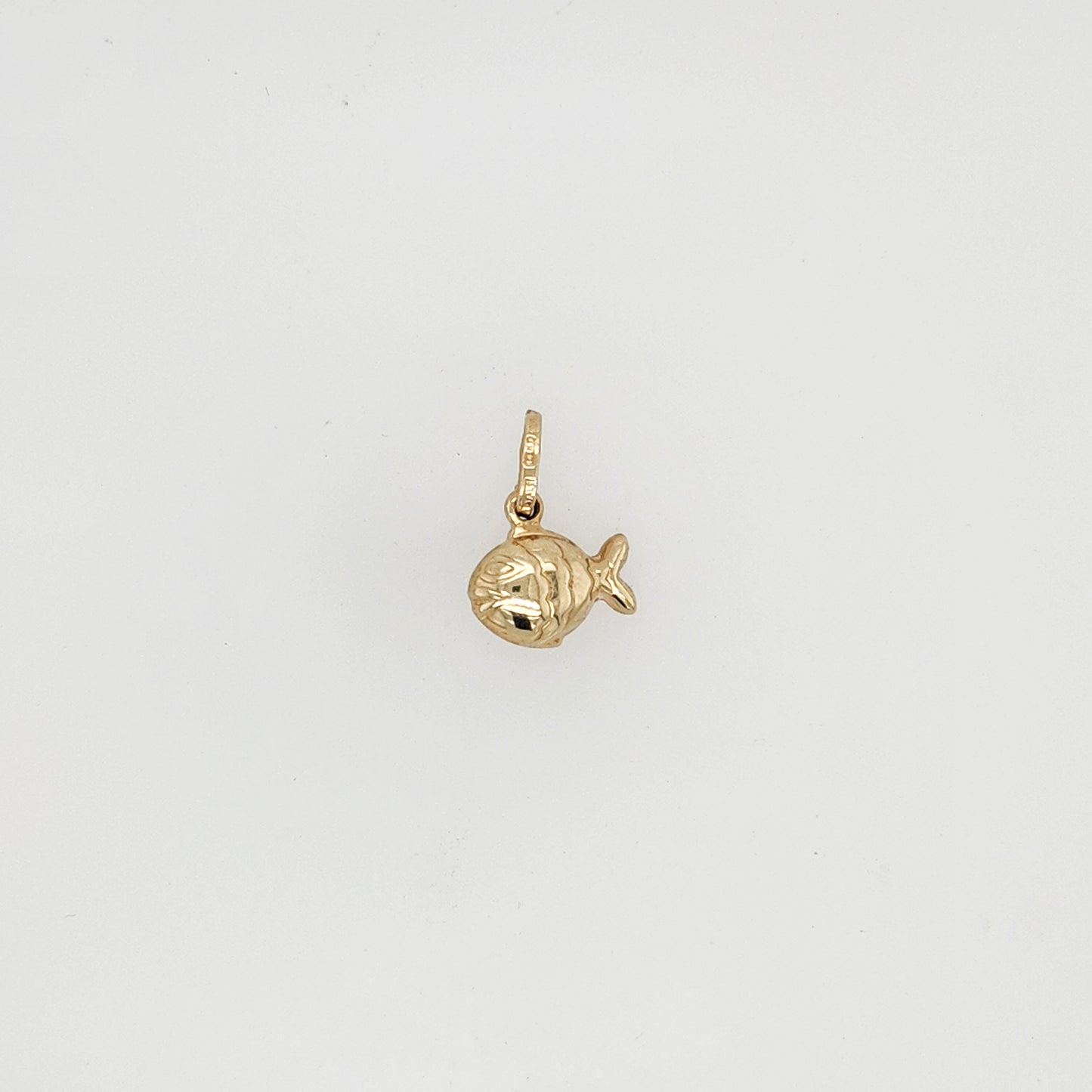Vintage 14 Karat Yellow Gold Fish Pendant