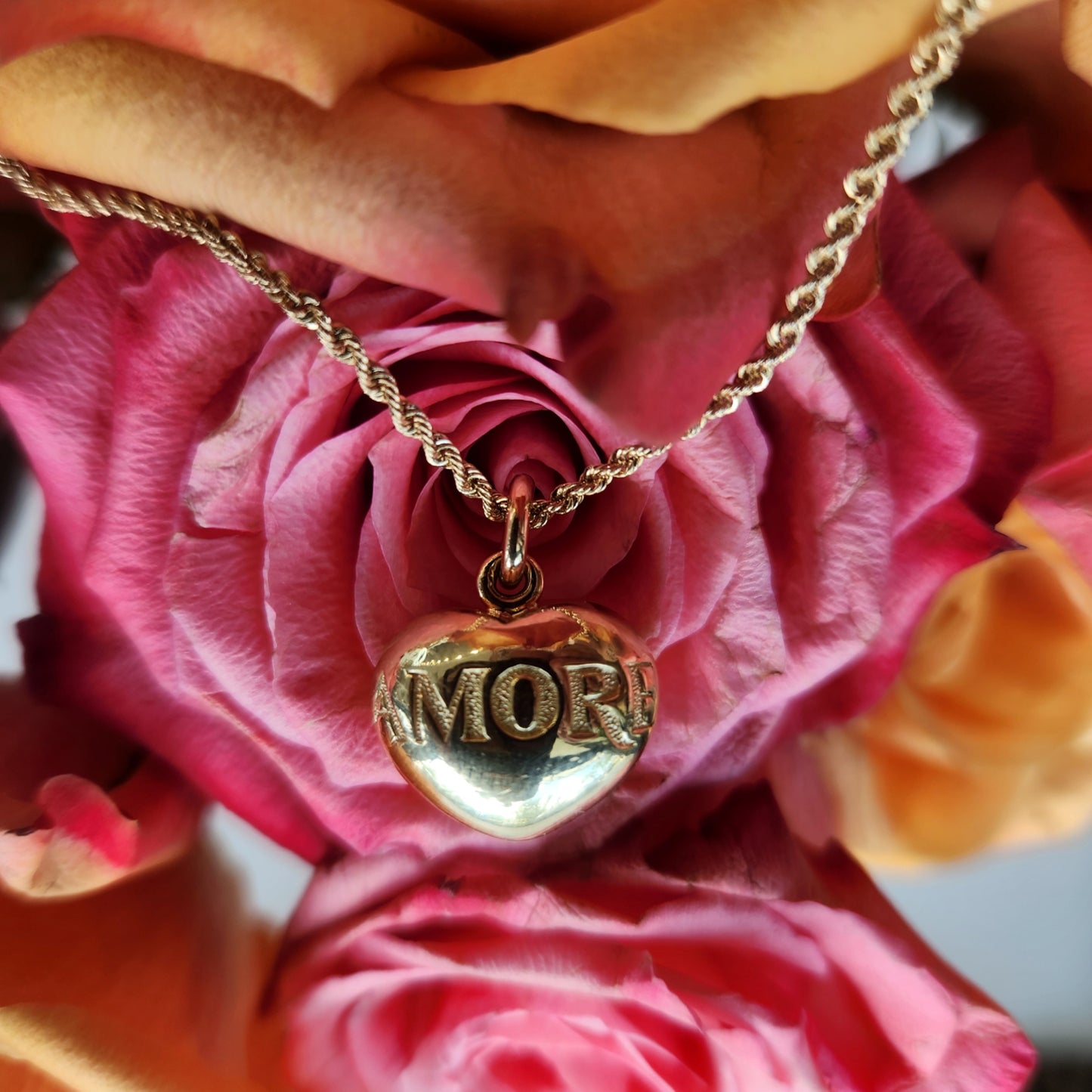 Vintage 18 Karat Yellow Gold Puffed Amore Heart Pendant
Chain sold se