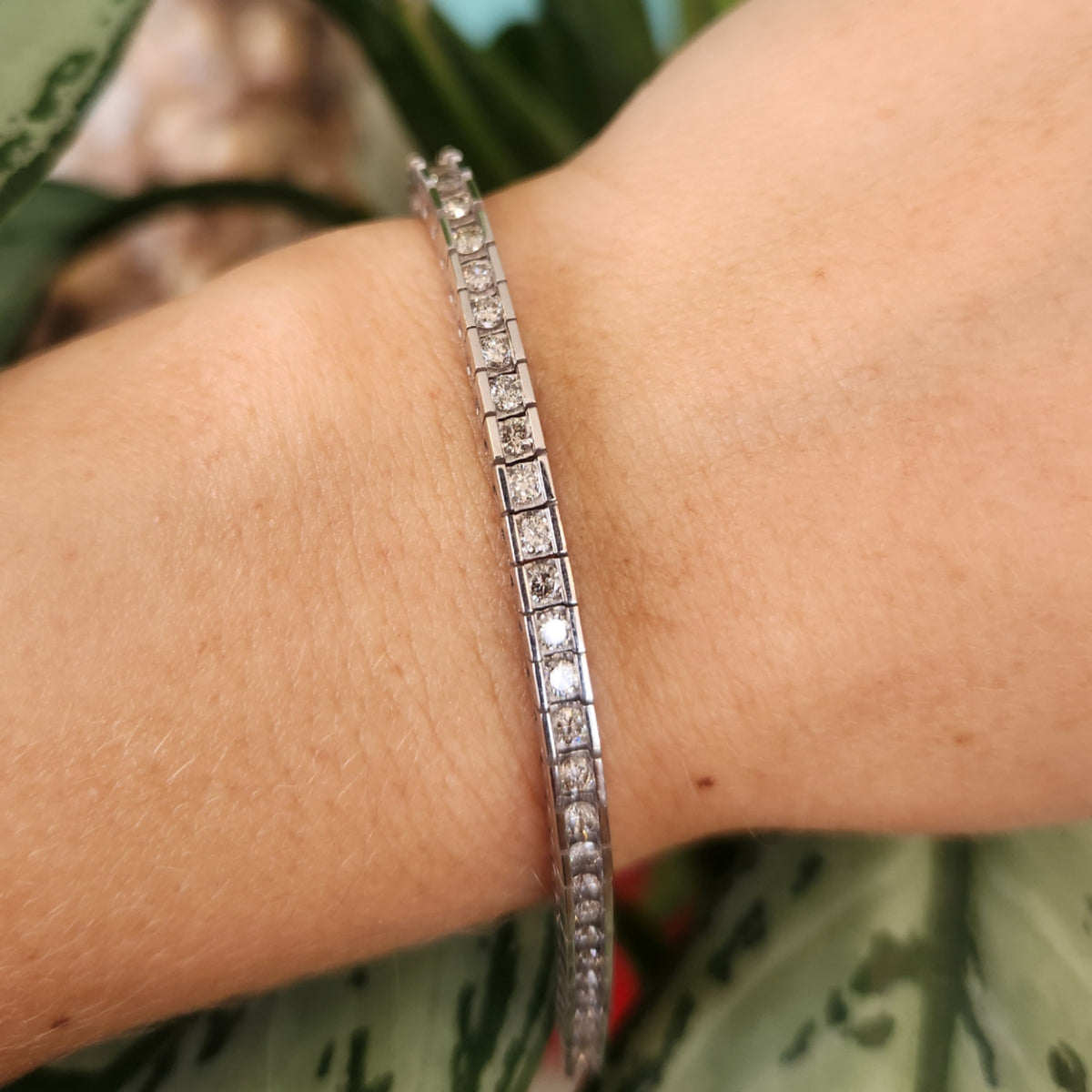 Vintage 14 Karat White Gold Diamond Bar Set Line/Tennis Style Bracelet, 7.5"