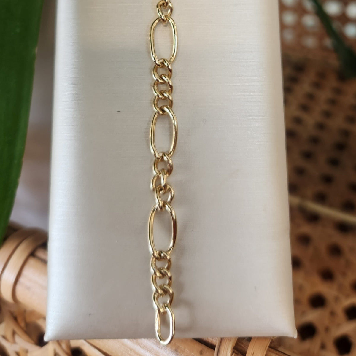 Vintage 14 Karat Yellow Gold Figaro Link Bracelet With Spring Ring Clasp, 7"