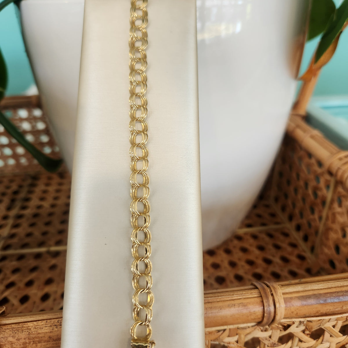 14K yellow gold triple link charm bracelet 7mm 8 inch