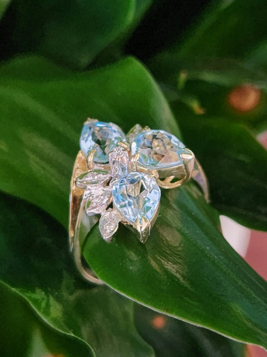 Vintage 14 Karat Yellow Gold Pear Shaped Sky Blue Topaz Cluster Ring With Accents