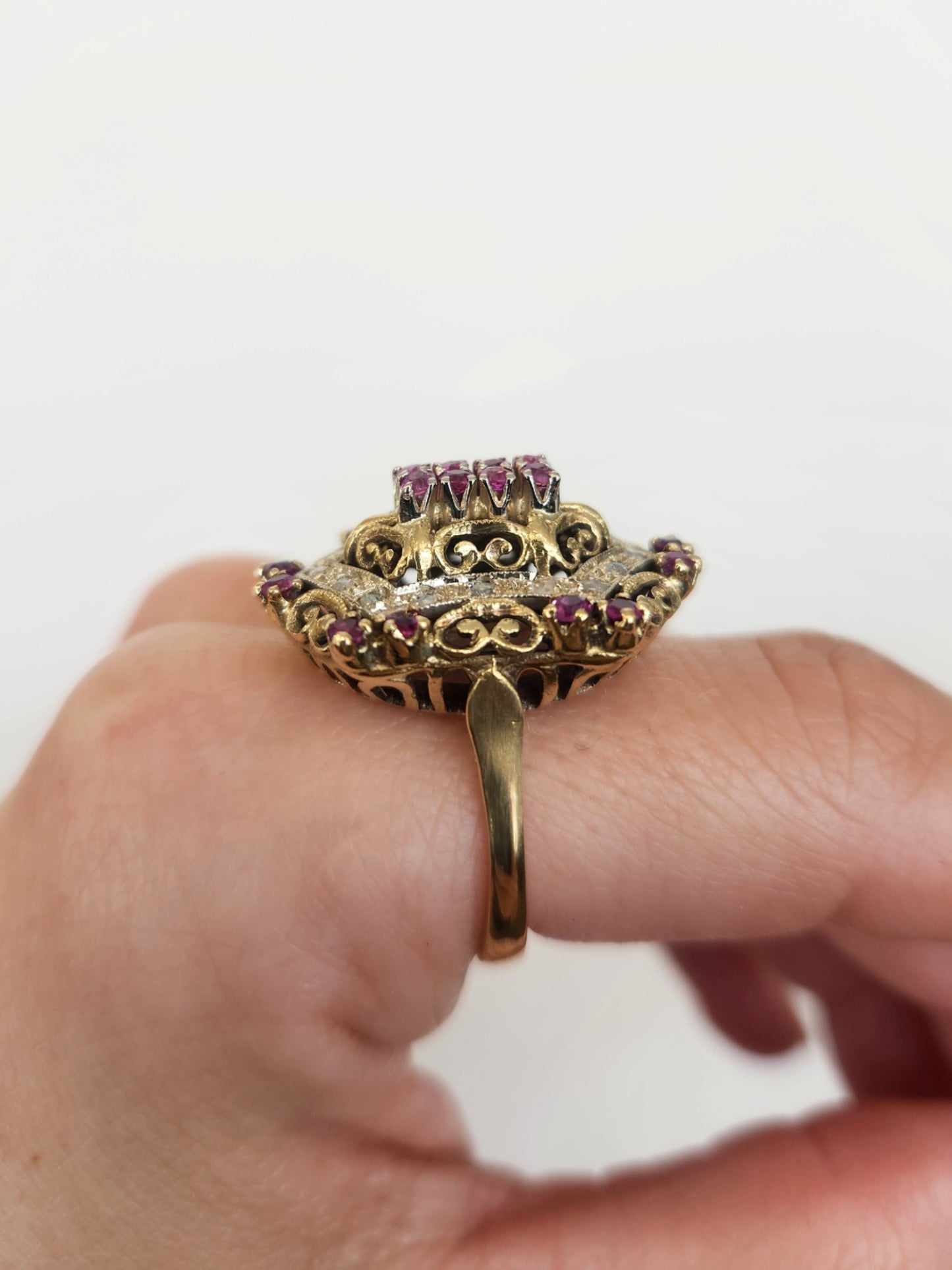 Vintage 18 Karat Yellow Gold Ruby & Rose Cut Diamond Ring