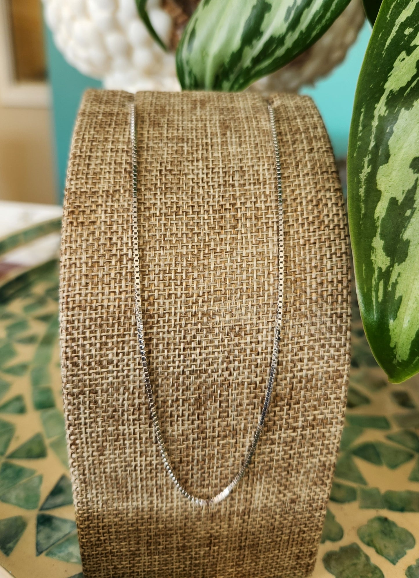 14 Karat White Gold 1.1 Mm Box Link Chain, 18"