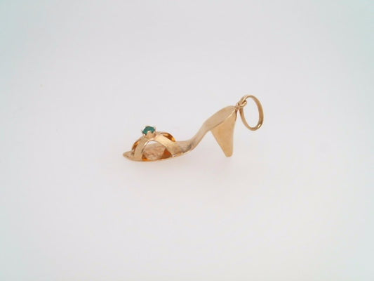 Vintage 18 Karat Yellow Gold High Heeled Shoe Charm Pendant With Emerald