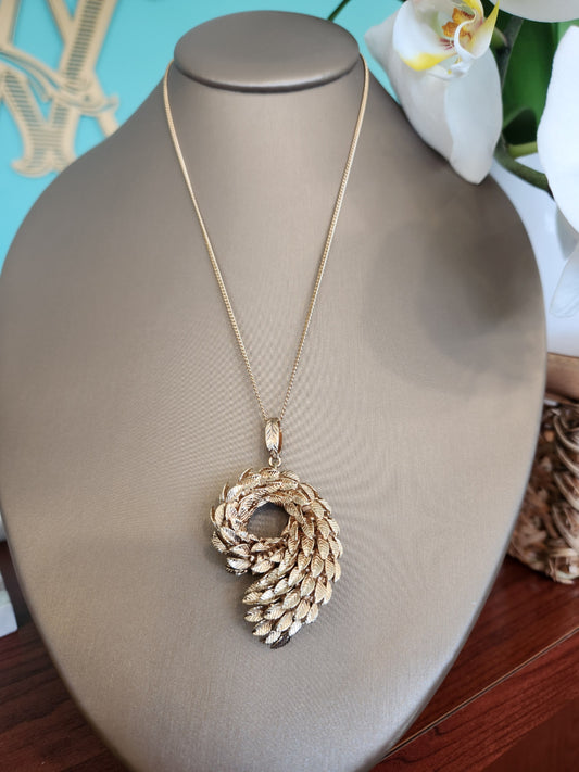 Vintage 14 Karat Yellow Gold Leaf Design Horn Shaped Pendant/Pin
Over