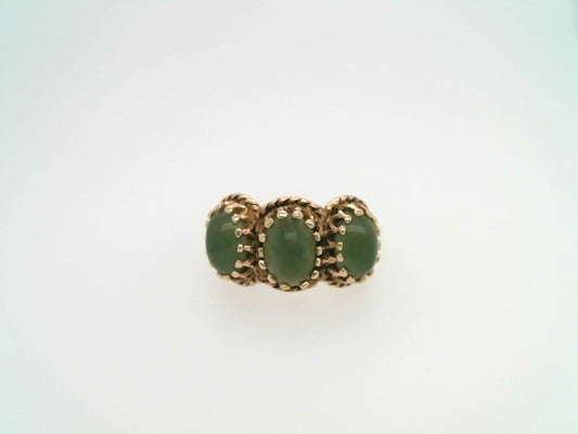 Vintage 14 Karat Yellow Gold 3 Stone Green Jade Ring With Crown Style Bezel Settings