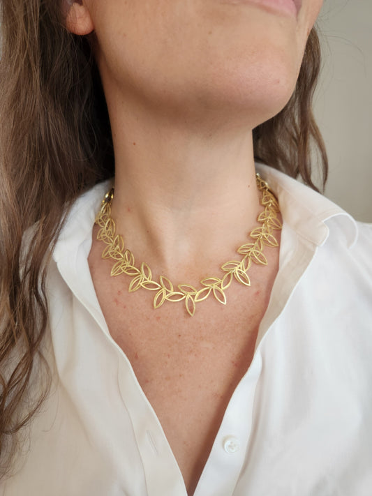 18 Karat Yellow Gold "Feather" Link Necklace With Brushed Satin Finish, 18"