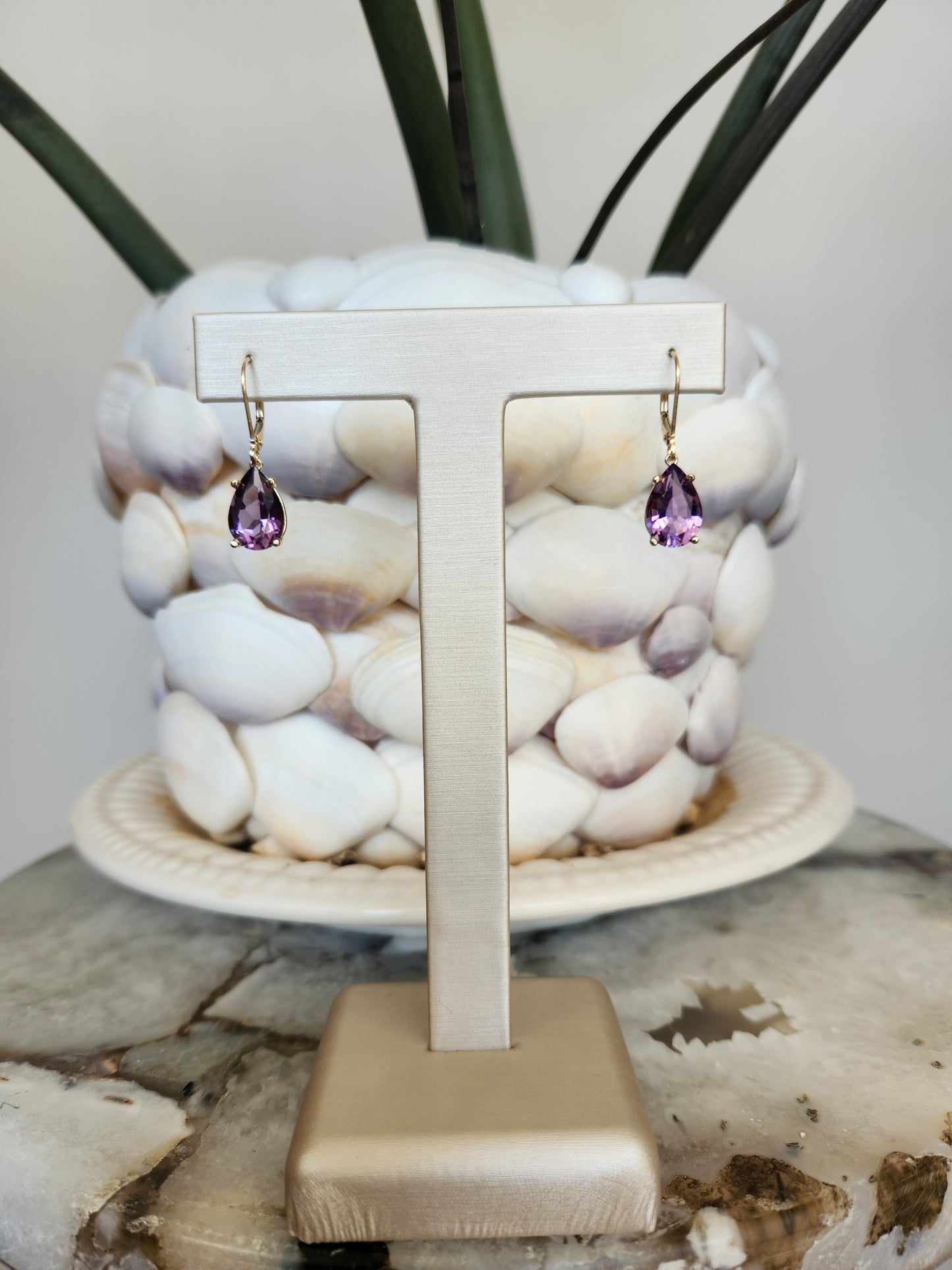 Vintage 14 Karat Yellow Gold Pear Shaped Amethyst Dangle Earrings With Leverbacks