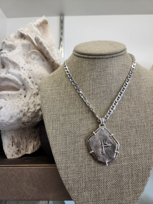 1715 Fleet Spanish  8 Reale in Sterling Silver Pendant

Date: 1700s