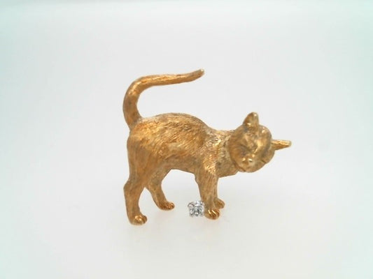 Vintage 18 Karat Yellow Gold Playful Cat Pin With Diamond Accent