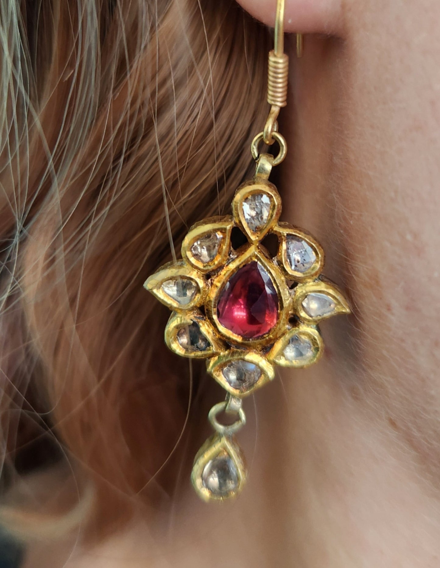 Vintage Handmade 22 Karat Yellow Gold Ruby & Diamond Indian Polki Styl
