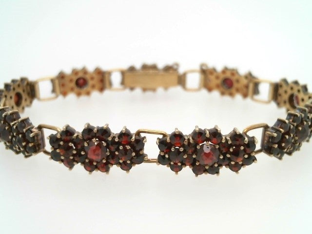 Antique Victorian 14 Karat Yellow Gold 10 Mm Wide Bohemian Garnet Cluster Bracelet 7.5"