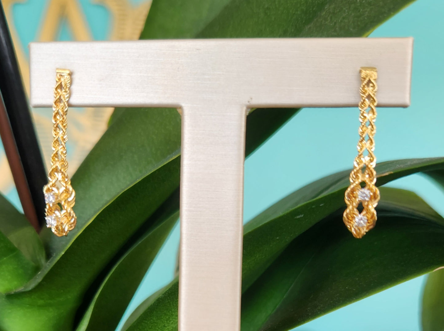 Vintage 14 Karat Yellow Gold Diamond Rope Drop Earrings 
Four Round B