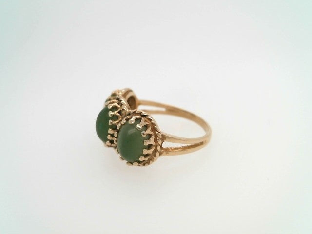 Vintage 14 Karat Yellow Gold 3 Stone Green Jade Ring With Crown Style Bezel Settings