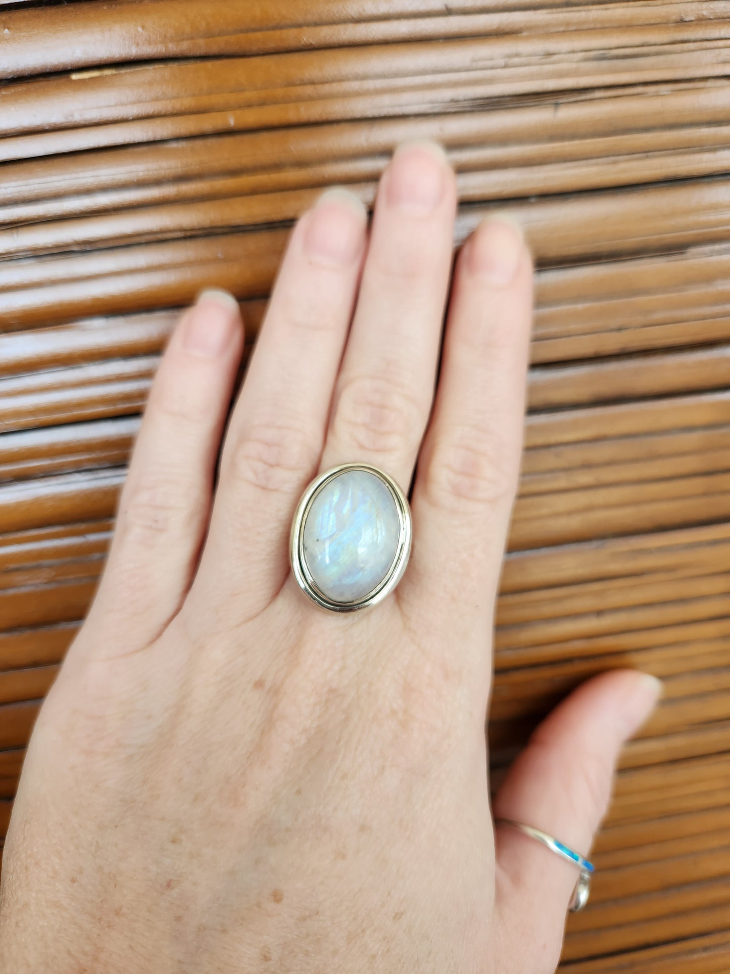Vintage Sterling Silver Bezel Set Cabochon Moonstone Solitaire Ring