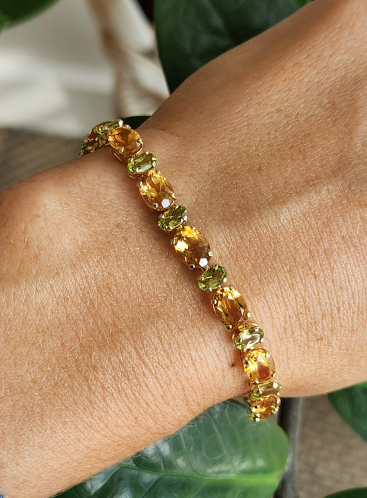 Vintage 14 Karat Yellow Gold Citrine & Peridot Line Bracelet, 7.25"